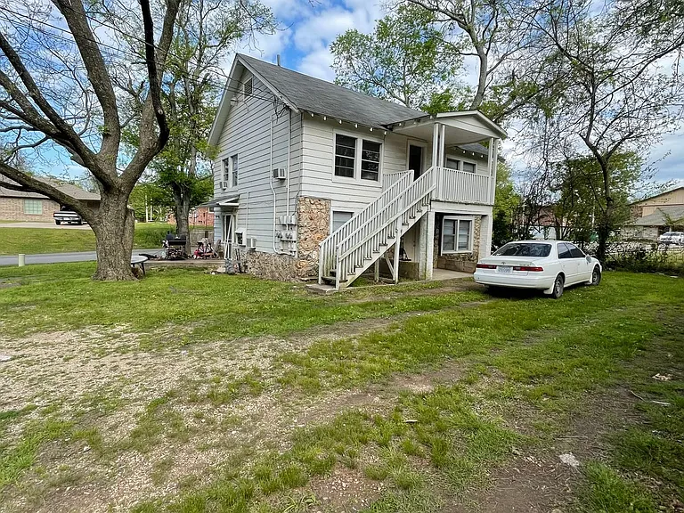 703 1/2 N Vinita Ave — Photo 5