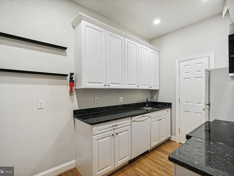 1417 Chapin St NW #203 — Photo 10