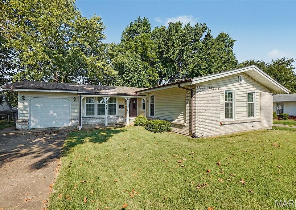 1st image of 2025 Derhake Rd