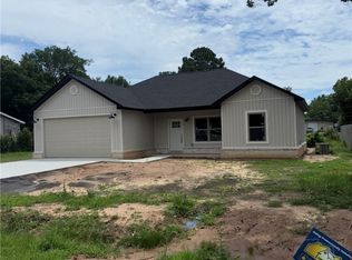 3504 E 4th St, Russellville, AR 72802