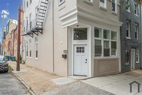 1723 E Lombard St — Photo 5