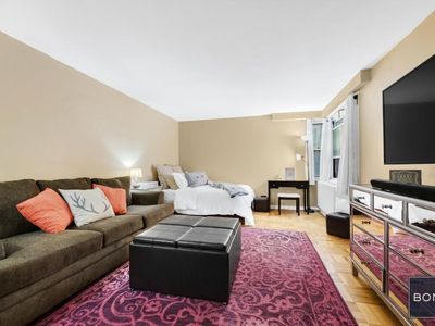 301 E 22nd St APT 3C, Manhattan, NY, 10010