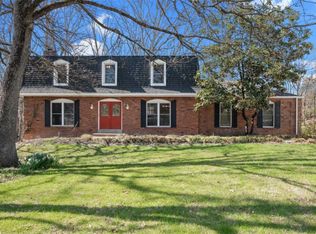 7 Lussac Ct, Lake Saint Louis, MO 63367