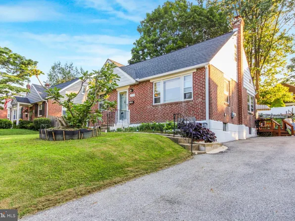 140 Rockwood Dr, Havertown, PA 19083