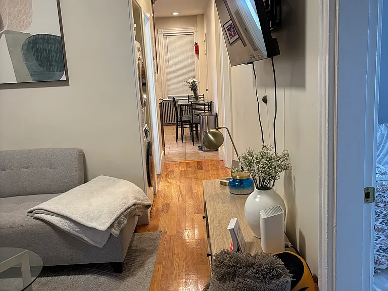 671 E 8th St #1 — Photo 7