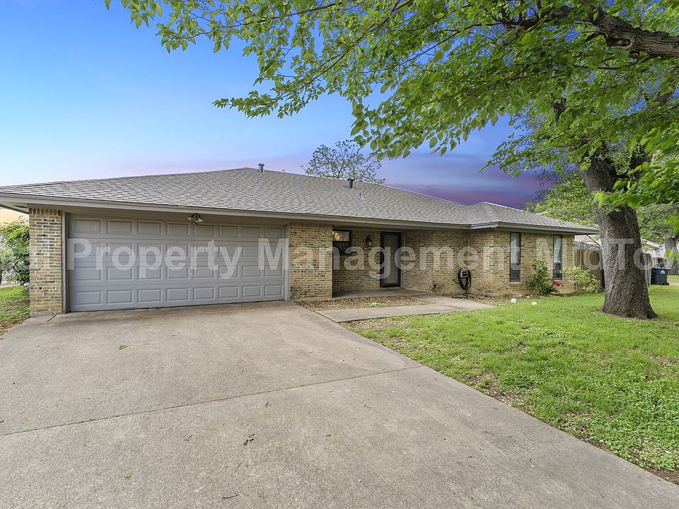 1st image of 2907 Ashbury Dr