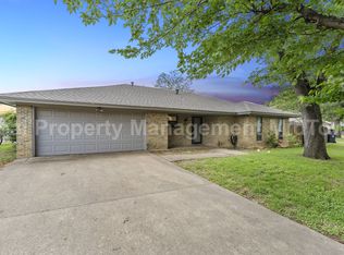 2907 Ashbury Dr, Arlington, TX 76015