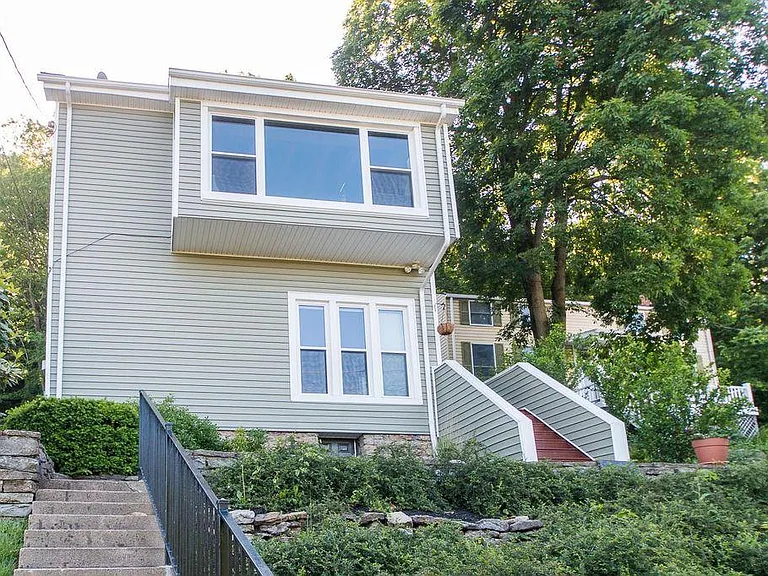 2343 Maryland Ave — Photo 1