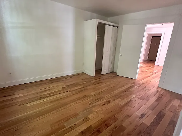 1061 Bergen St #3 — Photo 6