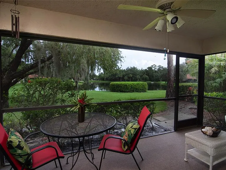5635 Golf Pointe Dr #101 — Photo 13