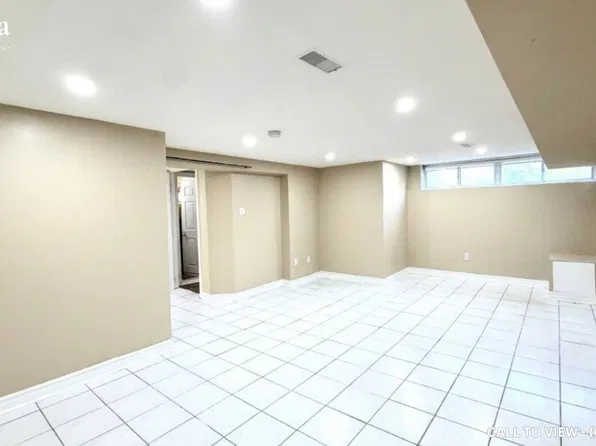 244 Axminster Dr #2, Richmond Hill, ON L4C 2W1