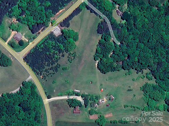 5th image of 2389 Mount Pleasant Rd