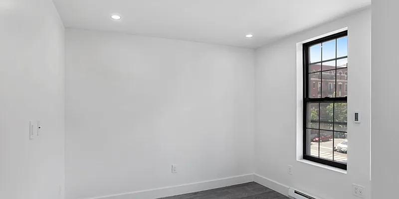 Rented by REZI | media 3