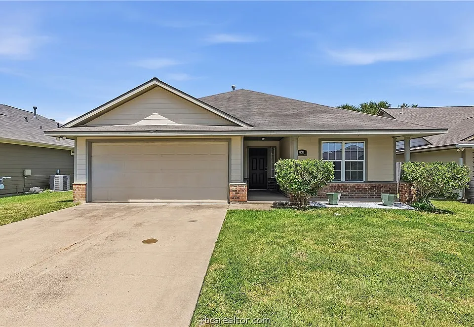 921 Windmeadows Dr