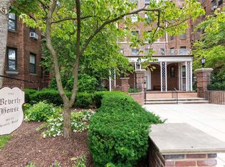8451 Beverly Rd APT 3T, Jamaica, NY 11415