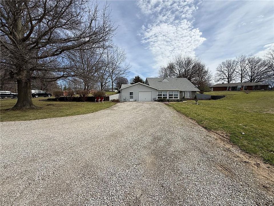 1st image of 11960 Little Ln