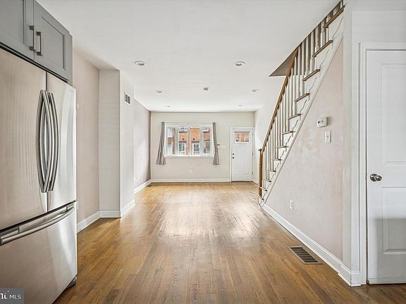 5th image of 3152 Agate St