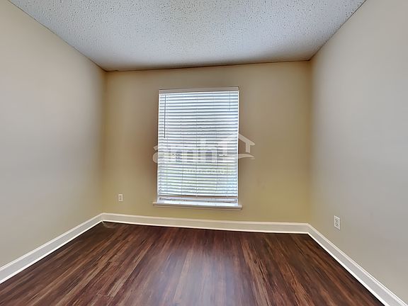 5th image of 3296 Avalon Dr