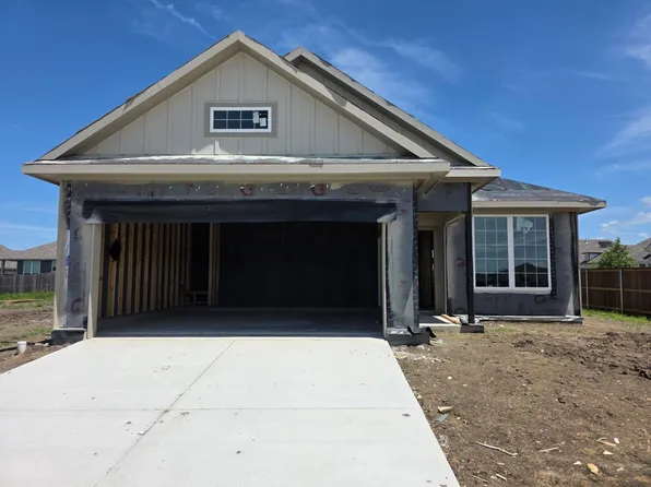 1501 Lake Ridge Dr, Brenham, TX 77833