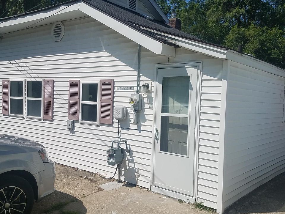 1st image of 624 Dickinson St SE