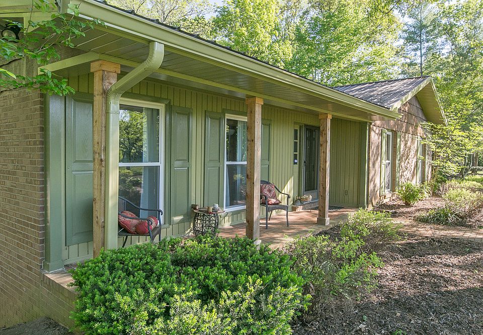 5066 sf, 5 bedrooms, 4 baths