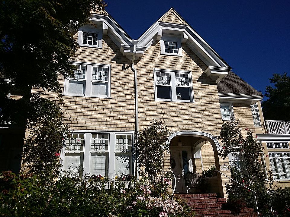 1st image of 3156 E Laurelhurst Dr NE