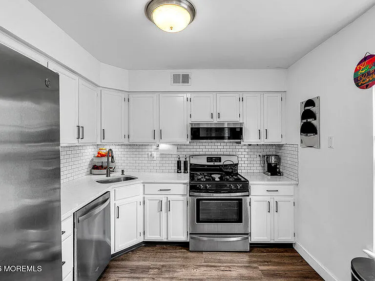 38 Devon Ct — Photo 9