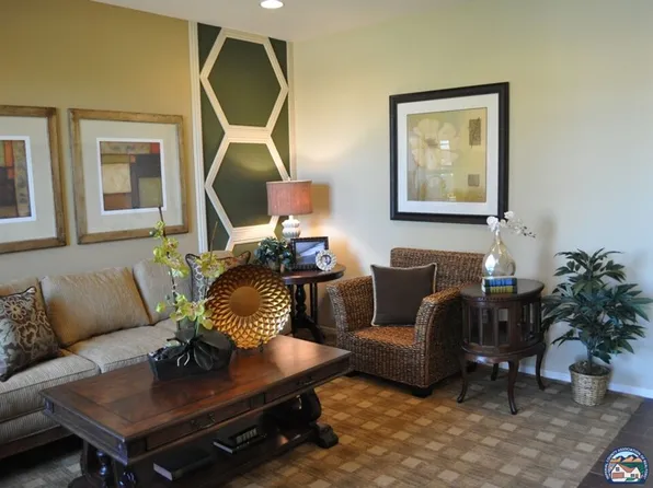 661 Costa Azul St, Imperial, CA 92251