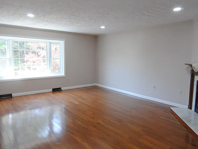 25 Cadogan Way — Photo 4