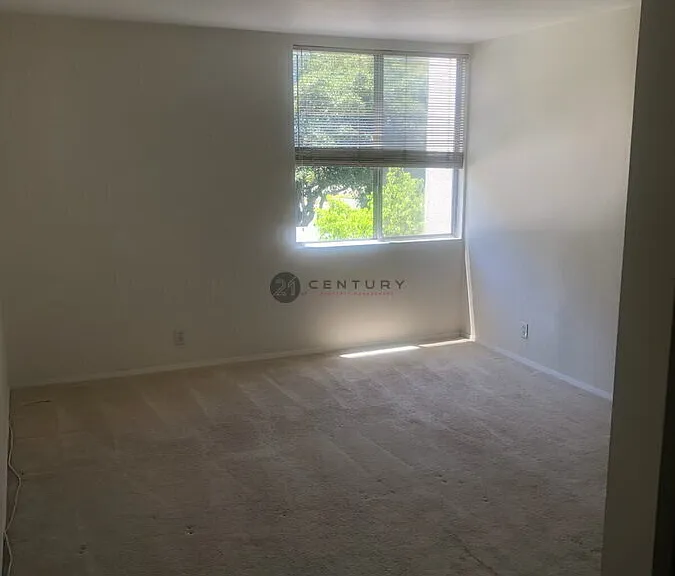 4827 Collwood Blvd — Photo 8
