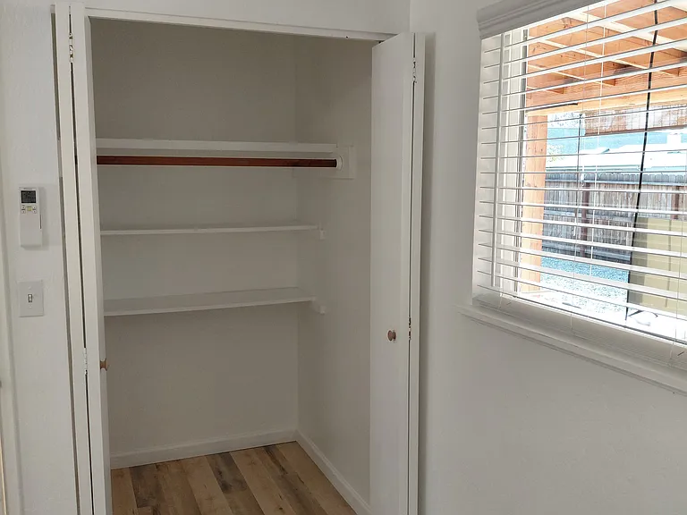 411 SW Westholm Ave — Photo 17