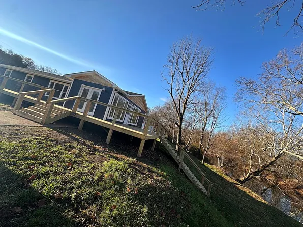 47 Martin St, Buckhannon, WV 26201