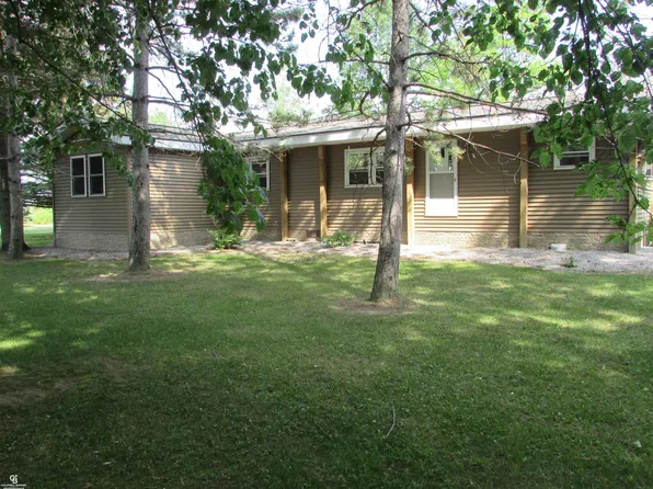 1221 E Fremont Rd, Melvin, MI 48454
