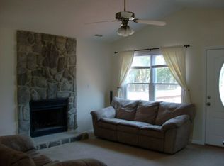 302 W Volant St, Hubert, NC 28539
