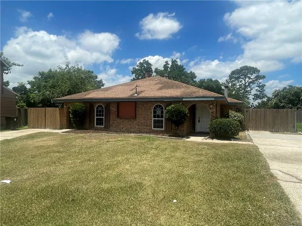 65 Westpark Ct, New Orleans, LA 70114