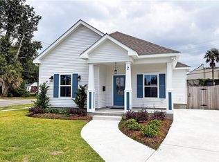2 Fairlane Dr, Metairie, LA 70003