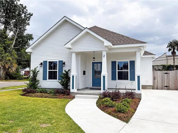 2 Fairlane Dr, Metairie, LA 70003