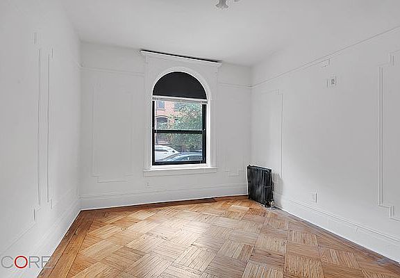 5th image of 82 Downing St #A1