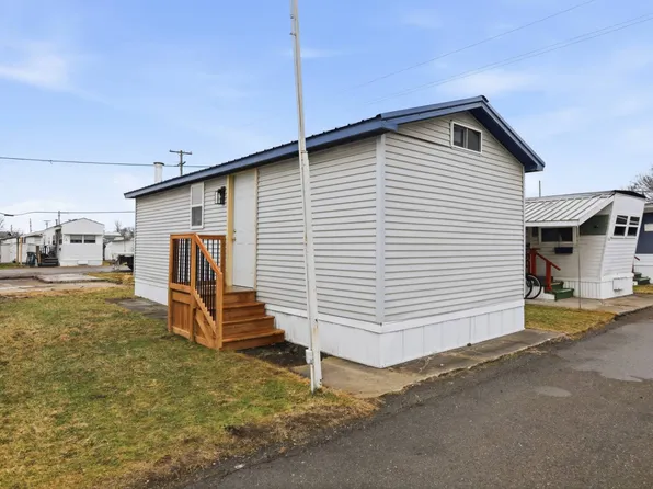 22600 Middlebelt Rd #D13, Farmington, MI 48336