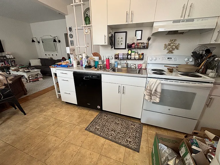 139 Winthrop Rd #1 — Photo 8