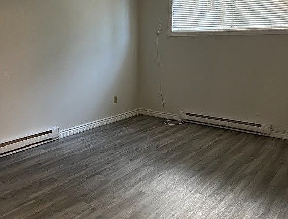 5th image of 3 Robinson St N #2