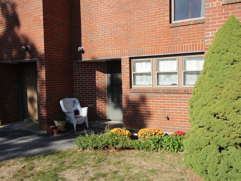 1st image of 20 Juniper Ln Unit 5