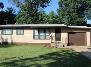 700 Hazelvalley Dr, Hazelwood, MO 63042