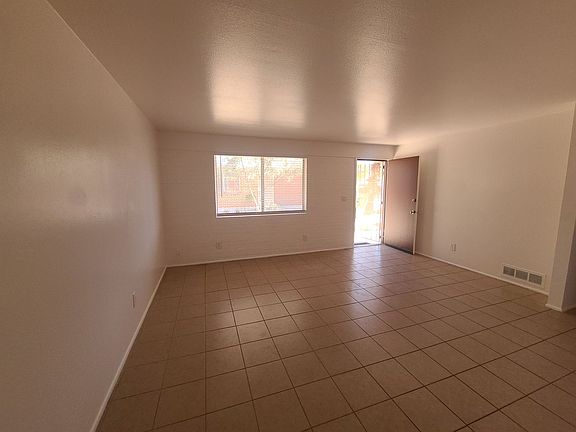 5th image of 3736 E Fairmount St #Fair3736-6