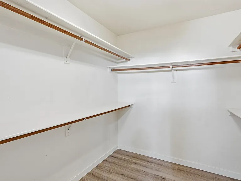 10860 N 118th Way — Photo 26