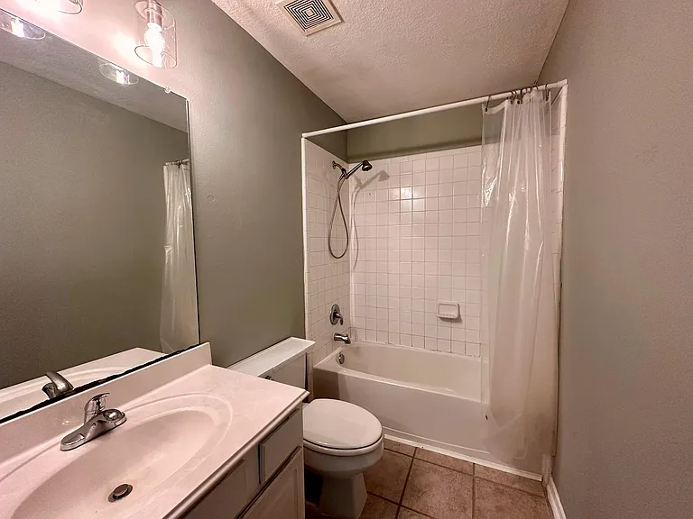 9222 Memorial Grove Dr — Photo 28