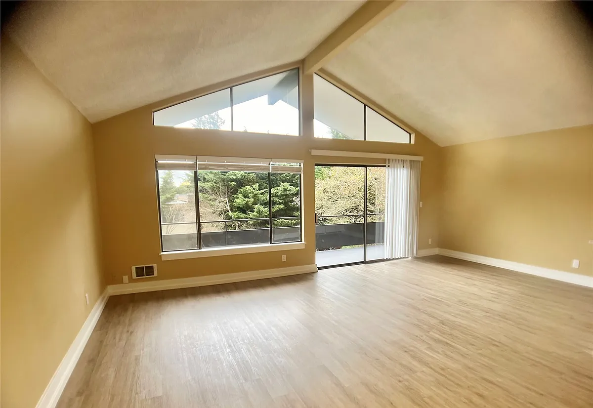 Building Photo - 7924 212th St SW #302