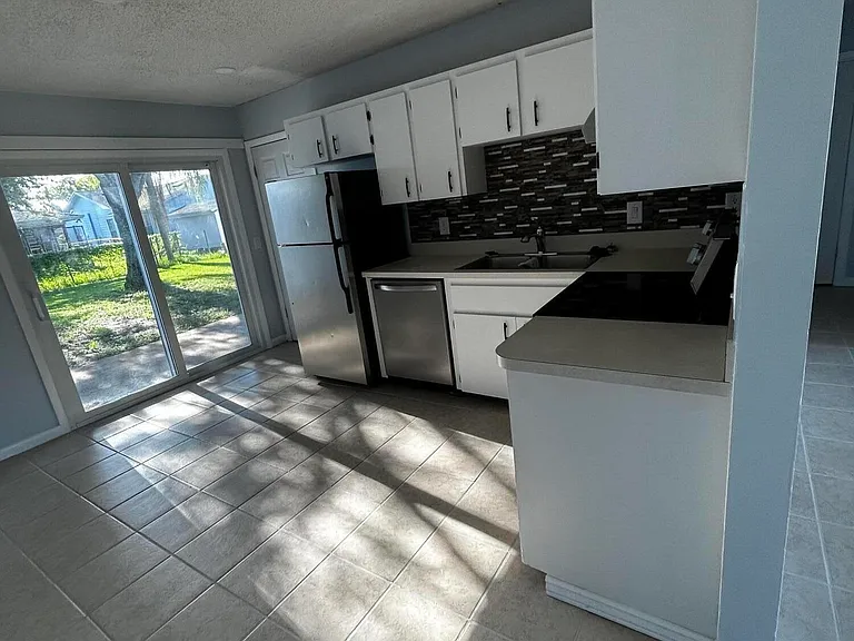 8997 SE Sandy Ln — Photo 8