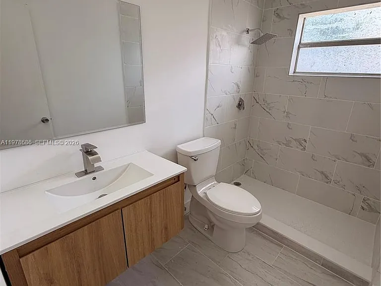 12195 W Dixie Hwy #6E — Photo 4