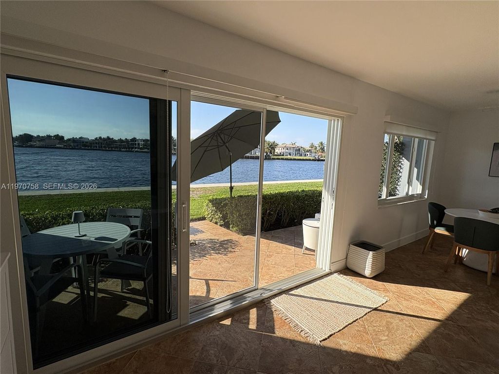 1201 S Riverside Dr APT 107, photo 8